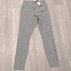 NWT Tommy Hilfiger Essential Legging